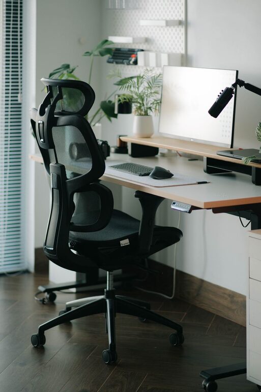 Tips for Creating a Cozy and Productive Home Office Space